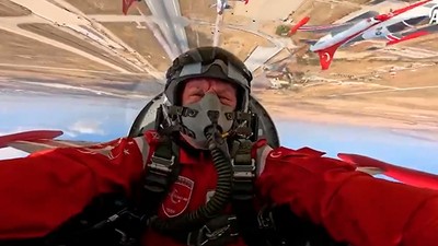 Türk Yıldızlarının Misafiri Hava Kuvvetleri Komutanı Orgeneral Kadıoğlu oldu.