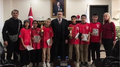 Hentbol Takımı Başarılarıyla Dikkat Çekti
