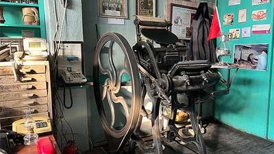 180 yıllık matbaa makinasına gelen tüm teklifleri reddediyor