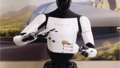 Tesla'nın Geleceğin İnsansı Robotu Yolda