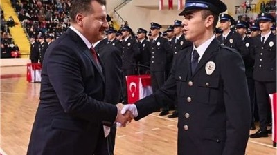 Başkan Yücel Yılmaz Mezuniyet Sevincine Ortak Oldu