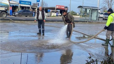 Ayvalık'ı Vuran Sel Felaketinin İzleri Siliniyor