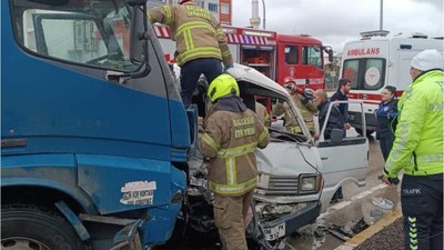 Balıkesir'de Feci Kaza! Karşı Şeride Savruldu