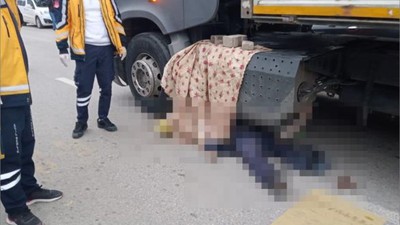 Balıkesir'de Korkunç Kaza! Tırın Altında Kaldı