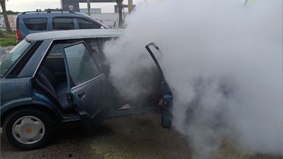 Bandırma'da Otomobil Alev Aldı