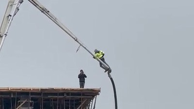 Beton Pompasında Ölümle Dans Etti