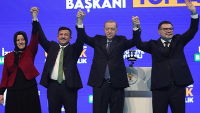 Cumhurbaşkanı Erdoğan İzmir ilçe belediye başkan adaylarını açıkladı