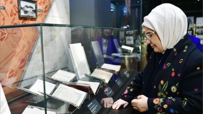 Emine Erdoğan Maarif: Türk Eğitim Tarihi Sergisi'ni Gezdi
