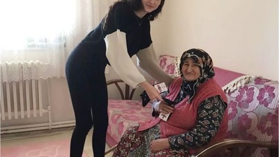 Öğrenciler Vefa Evi Sakinleri İle Bir Araya Geldi
