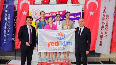 Okullar Arası Yüzme Şampiyonası Heyecanı