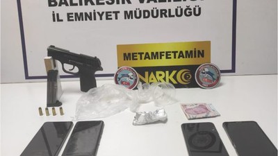 Uyuşturucu ve Ruhsatsız Tabanca Operasyonunda 3 Gözaltı
