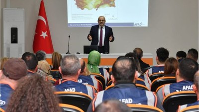 Vali Ustaoğlu AFAD Eğitimine Katıldı