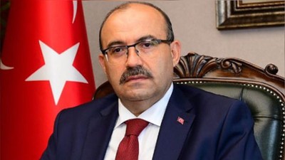 Vali Ustaoğlu: 'Milletimizin başı sağ olsun'