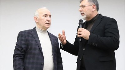 Yazar Ahmet Şimşirgil Kepsut'ta