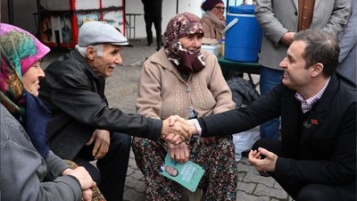 Sındırgı Ahmet Akın’ı Bağrına Bastı