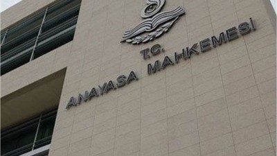 Anayasa Mahkemesi'nden 3 Parti İçin Kapatma Kararı