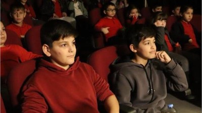 Gülümse Çocuk Tiyatrosu miniklerden tam not aldı