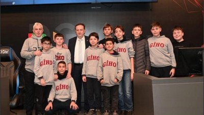Başkan Orkan DGM’de Oyuncularla Buluştu