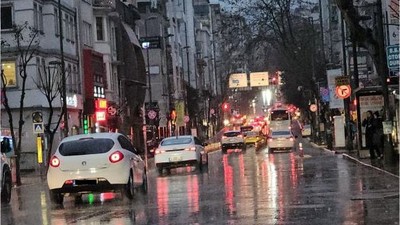 Bandırma'yı Şiddetli Yağış ve Fırtına Vurdu!
