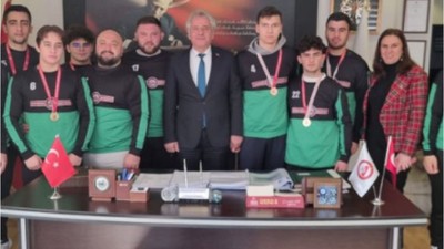 10 Güreşçi Balıkesir'i Temsil Edecek