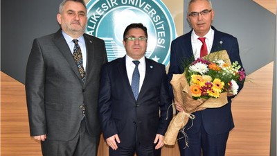 NEF'de Dekanlık Devir Teslimi
