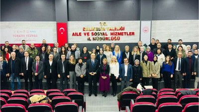 Balıkesir'de "2024 Türkiye Yüzyılı Aile Söyleşileri" Gerçekleştirildi