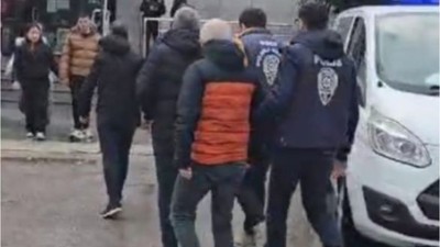 Balıkesir'de Hakaret İçeren Yayınlar Yapan 2 Kişi Tutuklandı