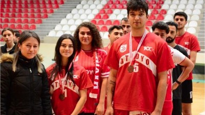 Voleybol Turnuvası Ödülleri Sahiplerini Buldu