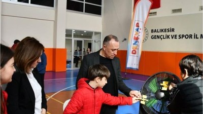 Balıkesir'de Gençlerden Teknoloji Şöleni