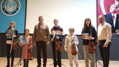 Balıkesirli Genç Yeteneklerden Keman Şöleni