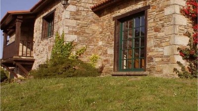 Edremit'te Avlulu Kargir Ev Satışa Çıkıyor
