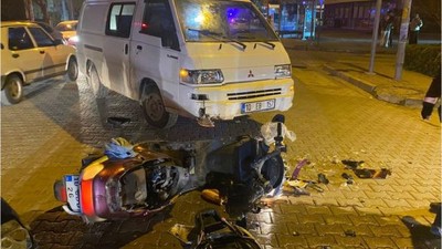 Gönen'de Kırmızı Işık İhlali Kaza Getirdi