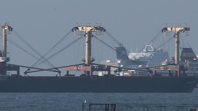İstanbul Boğazı'nda yolcu ve kargo gemisi çarpıştı