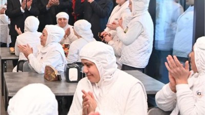 Yücel Yılmaz İşçileri Ayakta Alkışladı