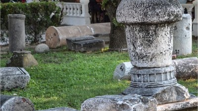 Burhaniye'de Antik Kent Kalıntılarıyla Zaman Yolculuğu