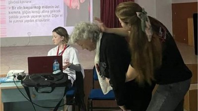 Balıkesir'deki Kadınlara Sağlıklı Toplum İçin Eğitim Programı