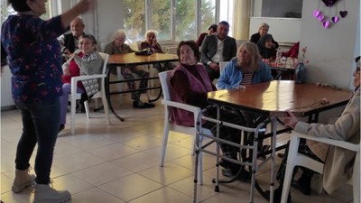 Huzurevinde Yaşlılara Keyifli Anlar Sunuldu