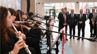 'Öğretmen Akademisi' Öğrencilerin Geleceğine Işık Tutuyor
