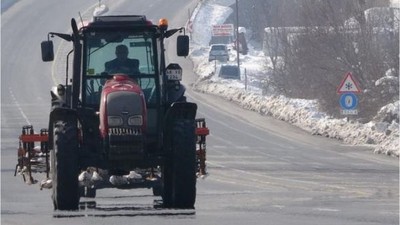 Nakliyeciler 28 bin TL isteyince inat etti 3 gün traktör sürerek Bitlis’e geldi