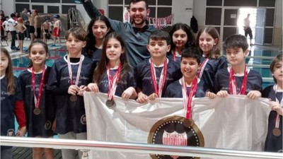 Balıkesir'in Yüzücülerinden Gurur Veren Başarı