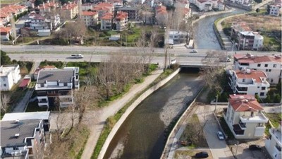 10 Metrelik Mesafede Oruçlarını Farklı Zamanlarda Açıyorlar