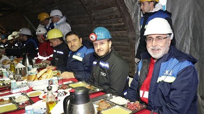 Bakan Işıkhan Maden İşçileriyle İftar Yaptı