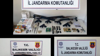 Balıkesir'de Silah ve Mühimmat Ticareti Operasyonu 20 Şüpheli Yakalandı