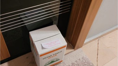 Balıkesirli Öğrenciler 'İyilik Yap Kapıya Bırak' Projesini Hayata Geçirdi