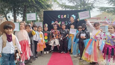 Çocuklar Çevre Bilincini Podyumda Gösterdi
