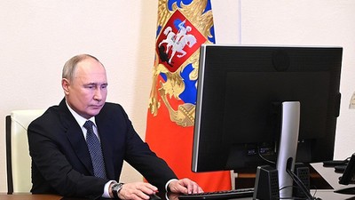 Putin, devlet başkanlığı seçiminde oyunu elektronik ortamda kullandı