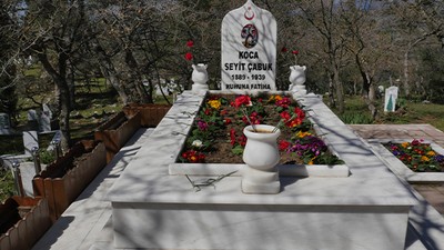 Seyit Onbaşı'nın Mezarı Başında 18 Mart Anma Töreni Düzenlendi