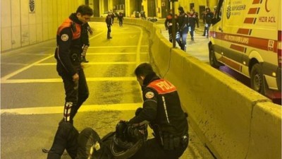 Beton Bloklara Çarpan Motosikletli Polis Şehit Oldu