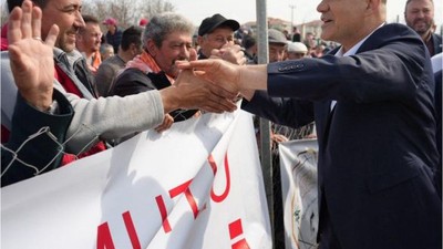 Turhan Çömez'den 'Protokol' Tepkisi