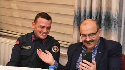 Vali Ustaoğlu Asker Ailelerini Telefonla Aradı